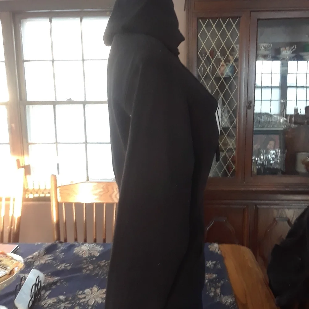 Size small West life sweater hoodie - Picture 7 of 10